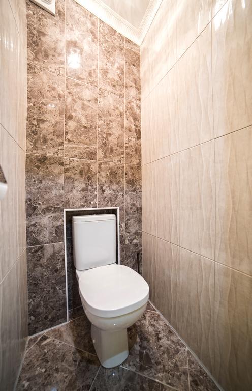Apartments On Svobody Avenue- The Center Of Lviv Bagian luar foto
